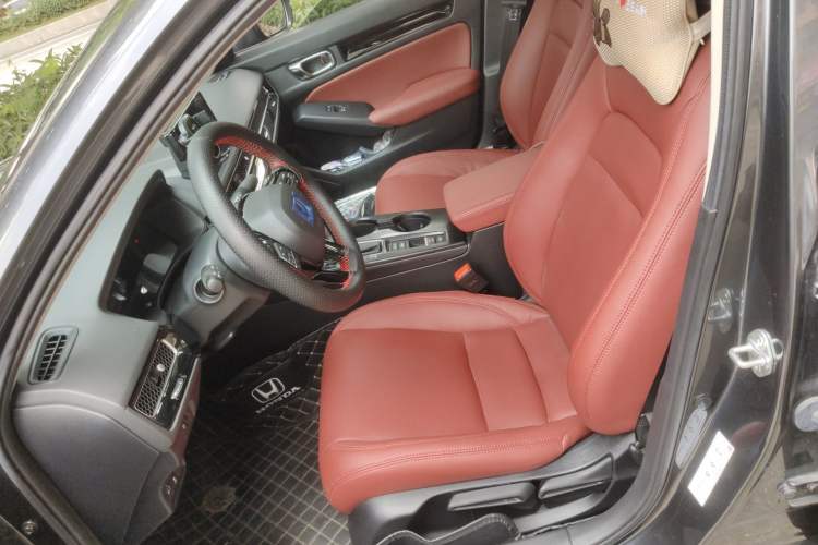 Used Honda Civic 2023 240TURBO CVT Dynamic Edition Left Front Seat