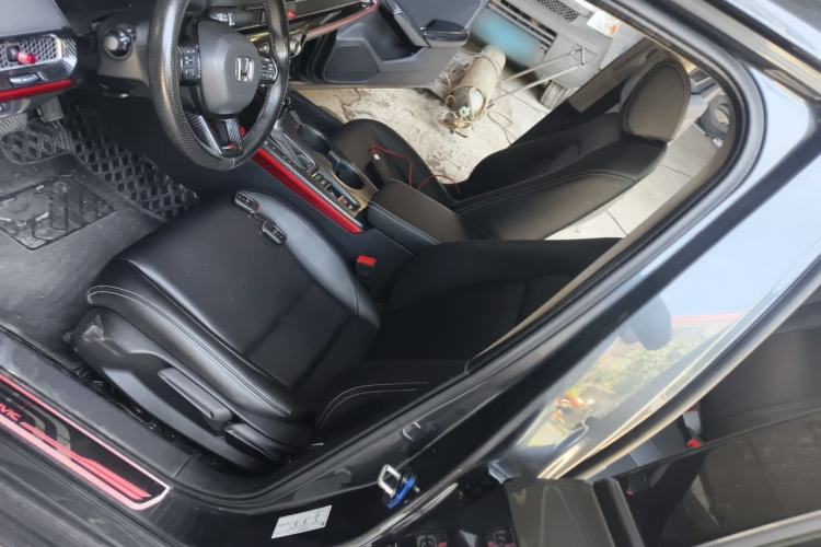 Used Honda Civic 2023 240TURBO CVT Dynamic Edition Left Front Seat