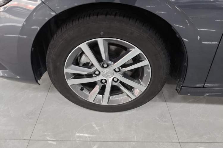 Used Honda Civic 2023 240TURBO CVT Dynamic Edition Left Front Wheel Hub