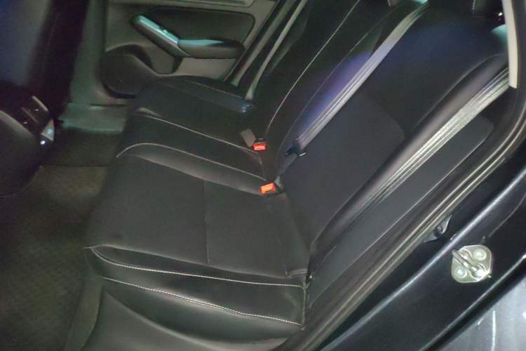 Used Honda Civic 2023 240TURBO CVT Dynamic · Center Stage Special Edition Left Rear Seat