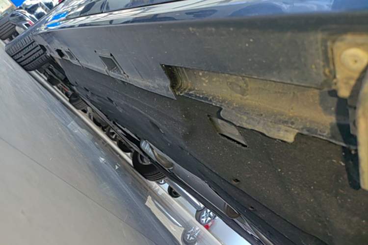 Used Honda Civic 2023 240TURBO CVT Dynamic Edition Left Side Sill