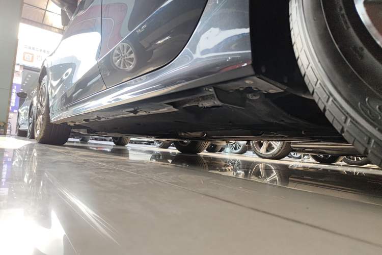 Used Honda Civic 2023 240TURBO CVT Dynamic Edition Left Side Sill