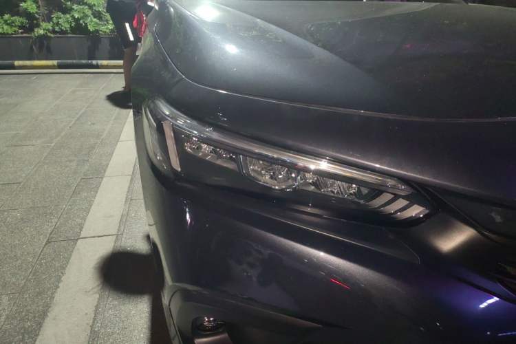 Used Honda Civic 2023 240TURBO CVT Dynamic · Center Stage Special Edition Right Front Headlight