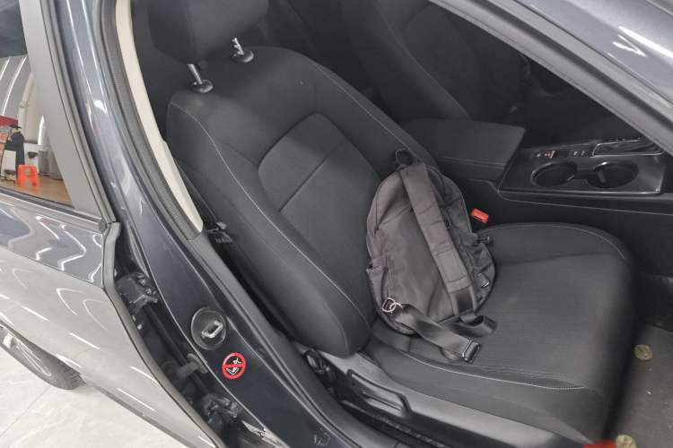 Used Honda Civic 2023 240TURBO CVT Dynamic Edition Right Front Seat