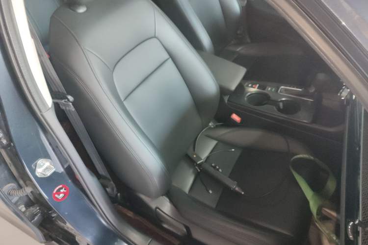 Used Honda Civic 2023 240TURBO CVT Dynamic Edition Right Front Seat