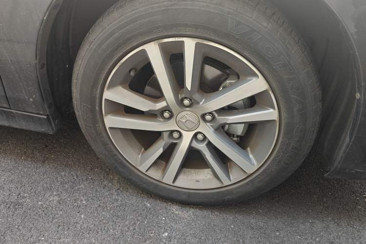 Used Honda Civic 2023 240TURBO CVT Dynamic Edition Right Front Wheel Hub