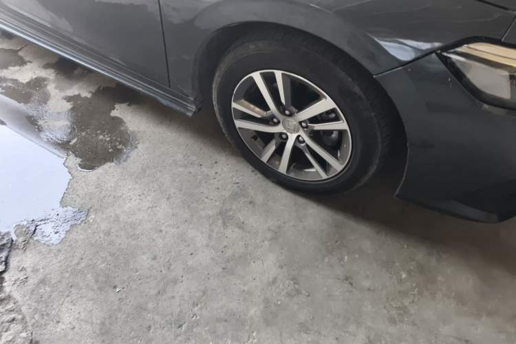 Used Honda Civic 2023 240TURBO CVT Dynamic Edition Right Front Wheel Hub