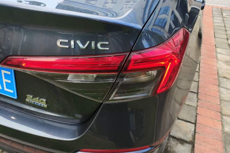 Used Honda Civic 2023 240TURBO CVT Dynamic · Center Stage Special Edition Right Rear Taillight