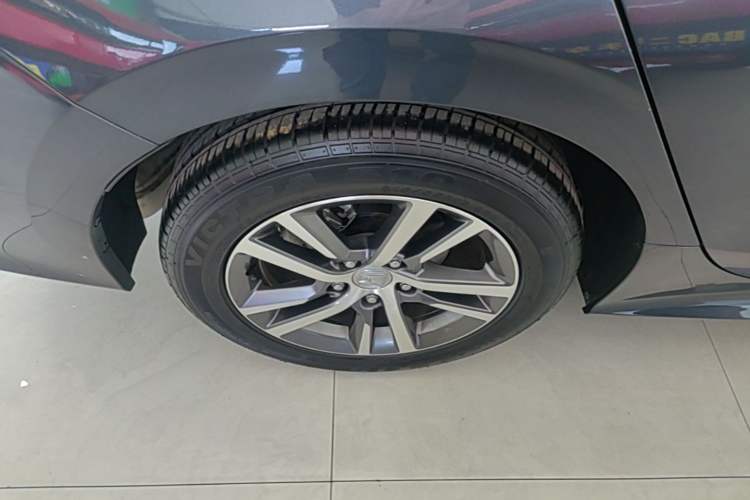 Used Honda Civic 2023 240TURBO CVT Dynamic Edition Right Rear Wheel Hub