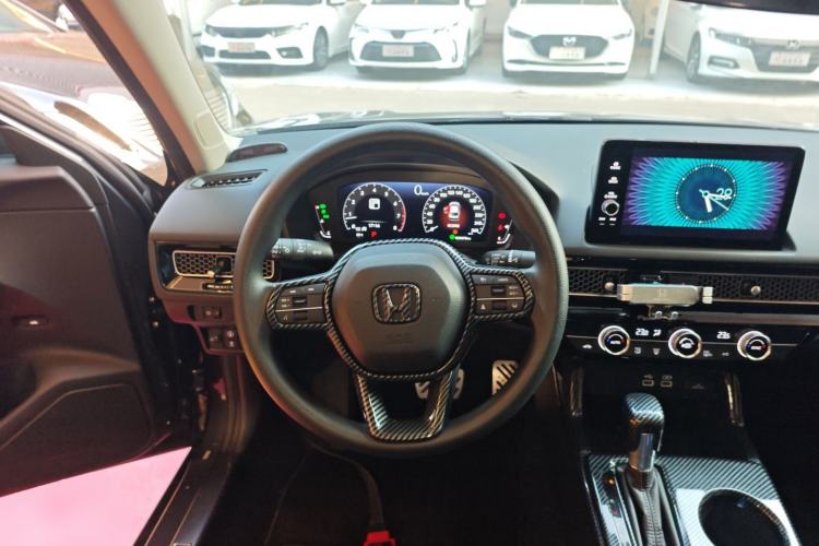 Used Honda Civic 2023 240TURBO CVT Dynamic Edition Steering Wheel