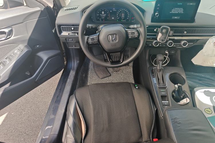 Used Honda Civic 2023 240TURBO CVT Dynamic Edition Steering Wheel
