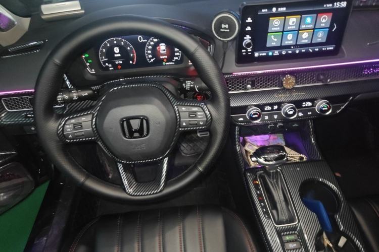Used Honda Civic 2023 240TURBO CVT Dynamic · Center Stage Special Edition Steering Wheel