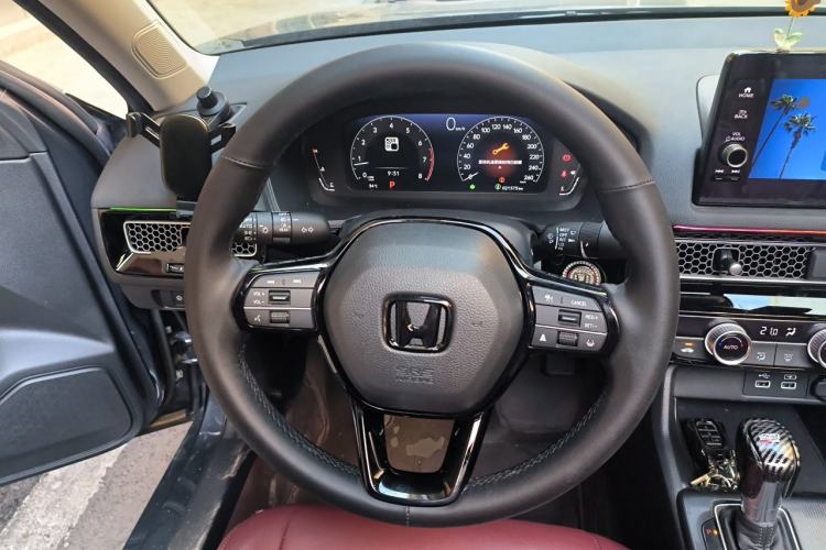 Used Honda Civic 2023 240TURBO CVT Dynamic Edition Steering Wheel