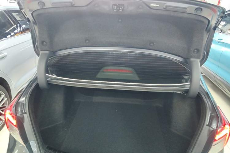 Used Honda Civic 2023 240TURBO CVT Dynamic · Center Stage Special Edition Trunk