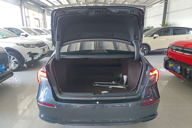Used Honda Civic 2023 240TURBO CVT Dynamic Edition Trunk