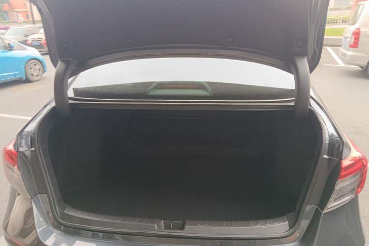 Used Honda Civic 2023 240TURBO CVT Dynamic Edition Trunk