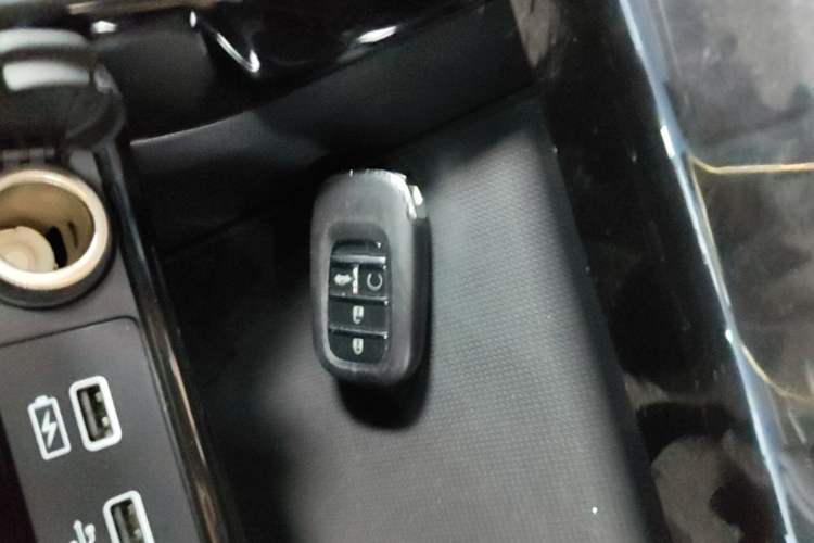 Used Honda Civic 2023 240TURBO CVT Dynamic · Center Stage Special Edition Vehicle Key