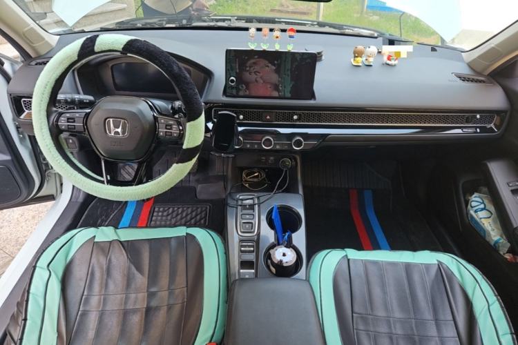 Used Honda Civic 2023 HATCHBACK 2.0L eHEV Extreme Edition Center Console
