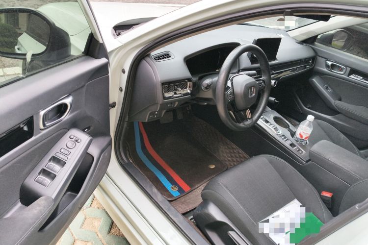 Used Honda Civic 2023 2.0L eHEV Pioneer Edition Driver Seat