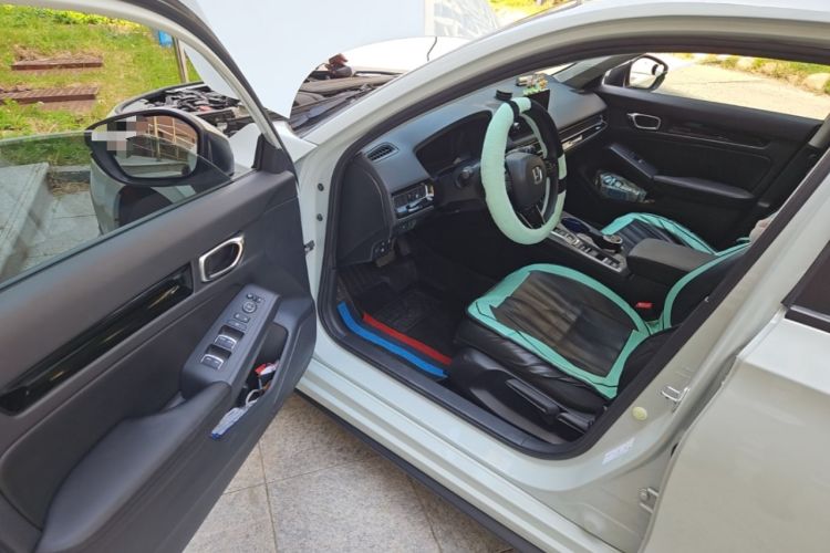 Used Honda Civic 2023 HATCHBACK 2.0L eHEV Extreme Edition Driver Seat
