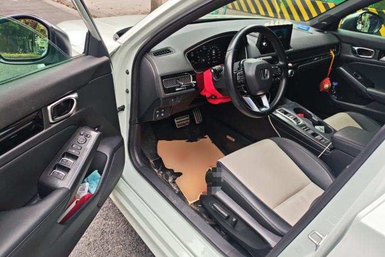 Used Honda Civic 2023 2.0L eHEV Swift Edition Driver Seat