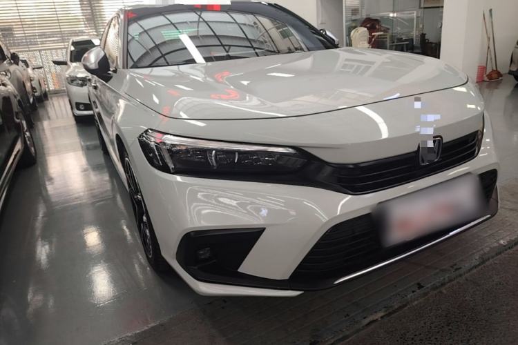 Used Honda Civic 2023 2.0L eHEV Swift Edition Front Right 45 Deg