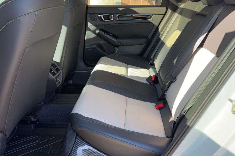 Used Honda Civic 2023 2.0L eHEV Swift Edition Interior 1
