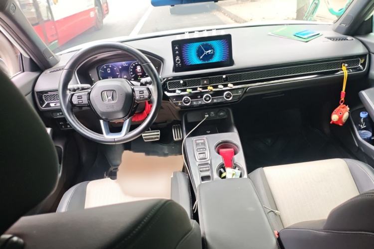 Used Honda Civic 2023 2.0L eHEV Swift Edition Interior 2