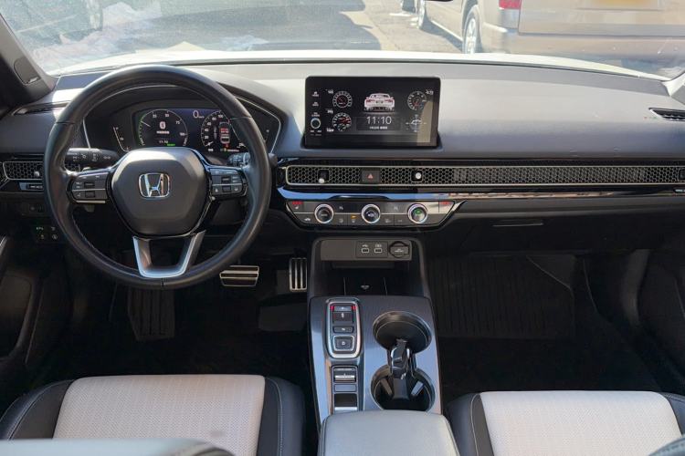 Used Honda Civic 2023 2.0L eHEV Swift Edition Interior 3