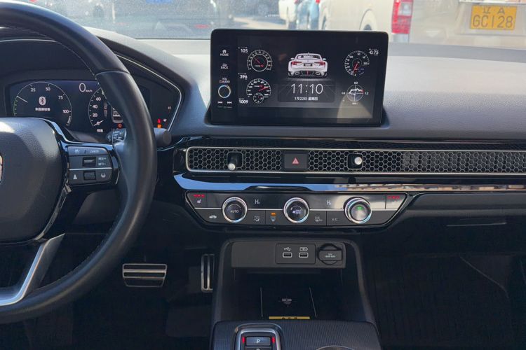 Used Honda Civic 2023 2.0L eHEV Swift Edition Interior 4
