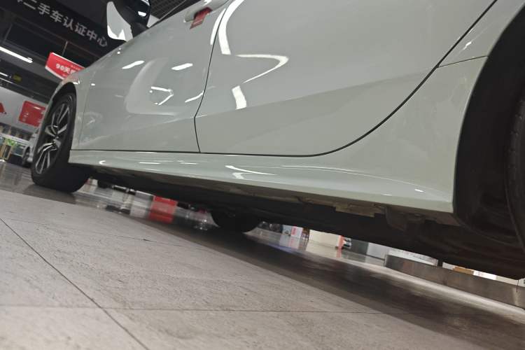 Used Honda Civic 2023 2.0L eHEV Pioneer Edition Left Side Sill