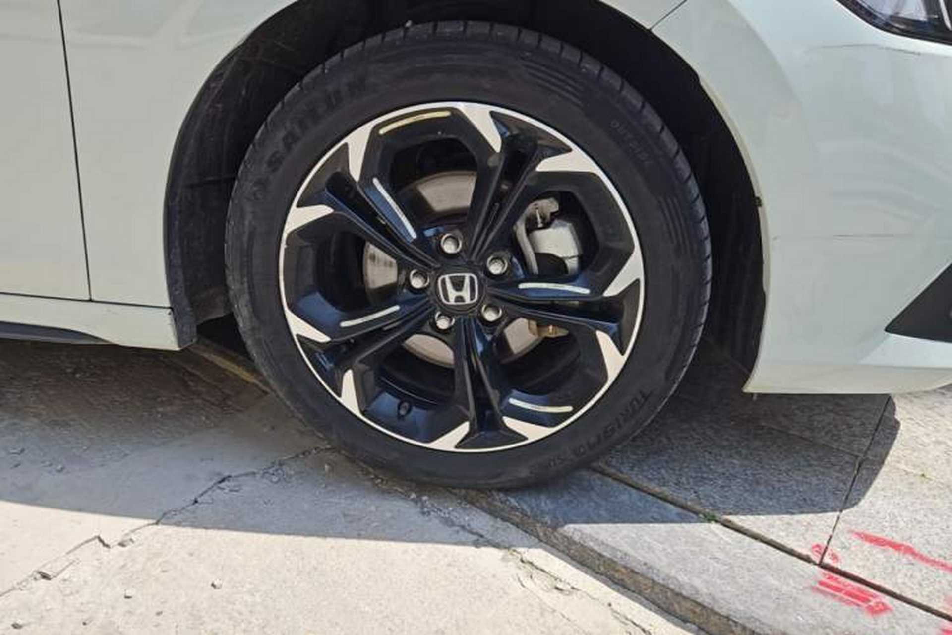 Used Honda Civic 2023 HATCHBACK 2.0L eHEV Extreme Edition Right Front Wheel Hub