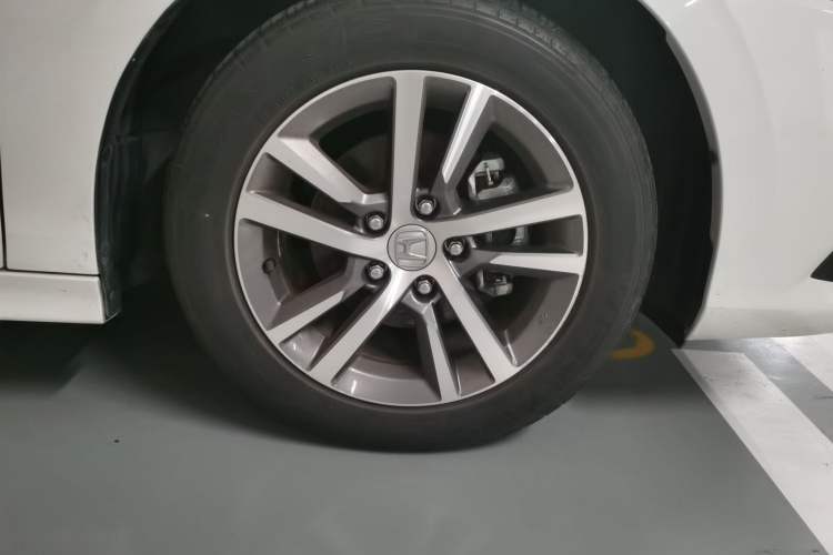 Used Honda Civic 2023 240TURBO CVT Dynamic Edition Right Front Wheel Hub