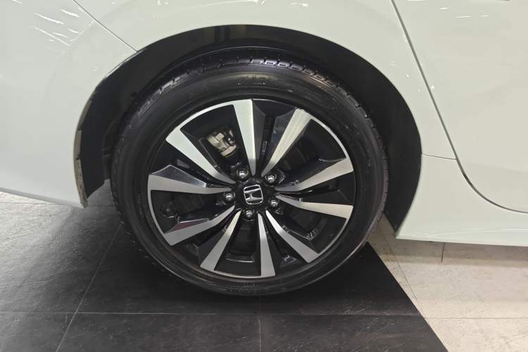 Used Honda Civic 2023 2.0L eHEV Pioneer Edition Right Rear Wheel Hub
