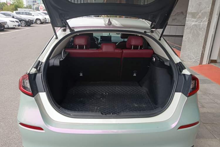 Used Honda Civic 2023 HATCHBACK 240TURBO CVT Zhiyue Edition Trunk