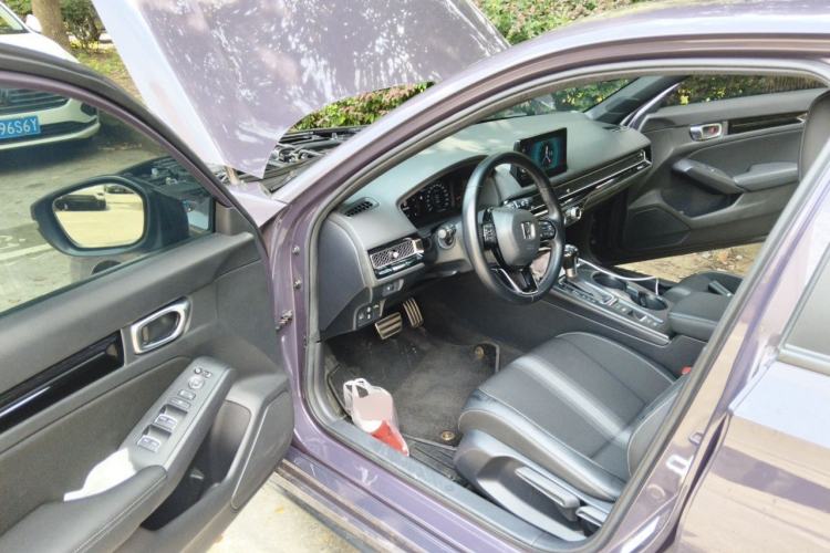 Used Honda Civic 2023 HATCHBACK 240TURBO CVT Extreme Edition Driver Seat