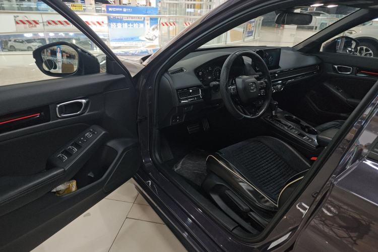Used Honda Civic 2023 HATCHBACK 240TURBO CVT Extreme Edition Driver Seat