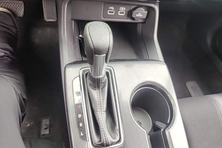 Used Honda Civic 2023 HATCHBACK 240TURBO CVT Zhiyue Edition Gear Lever
