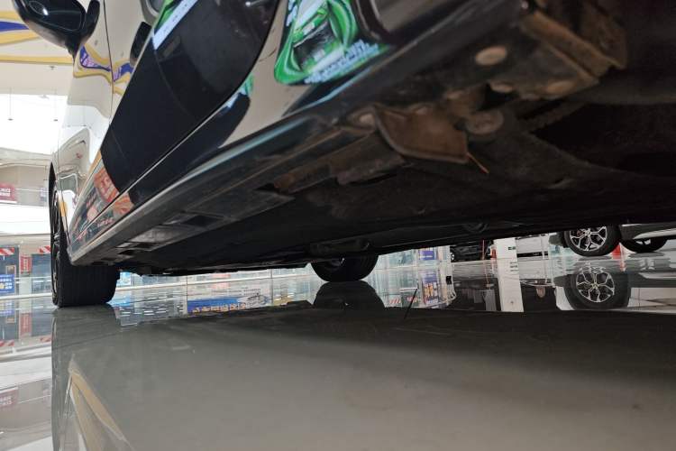 Used Honda Civic 2023 HATCHBACK 240TURBO CVT Extreme Edition Left Side Sill