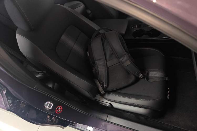 Used Honda Civic 2023 HATCHBACK 240TURBO CVT Extreme Edition Right Front Seat