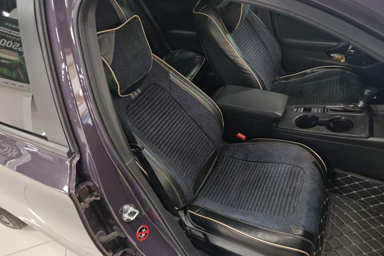 Used Honda Civic 2023 HATCHBACK 240TURBO CVT Extreme Edition Right Front Seat