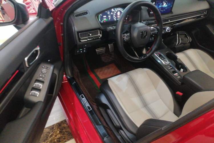 Used Honda Civic 2023 2.0L eHEV Sharp Edition Driver Seat