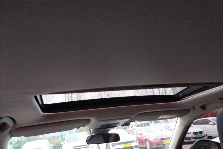 Used Honda Civic 2023 240TURBO CVT Dynamic · Center Stage Special Edition Headliner