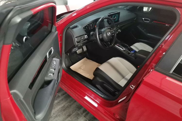 Used Honda Civic 2023 2.0L eHEV Sharp Edition Interior 3