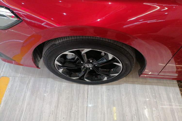 Used Honda Civic 2023 2.0L eHEV Sharp Edition Left Front Wheel Hub