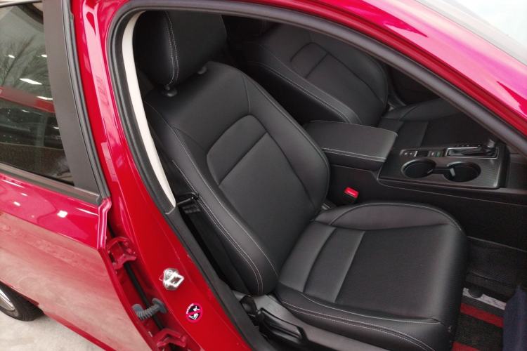 Used Honda Civic 2023 240TURBO CVT Dynamic · Center Stage Special Edition Right Front Seat