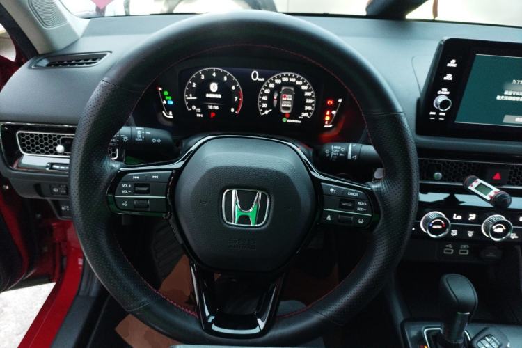 Used Honda Civic 2023 240TURBO CVT Dynamic · Center Stage Special Edition Steering Wheel