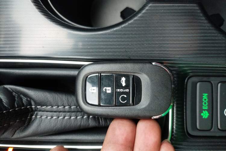 Used Honda Civic 2023 240TURBO CVT Dynamic · Center Stage Special Edition Vehicle Key