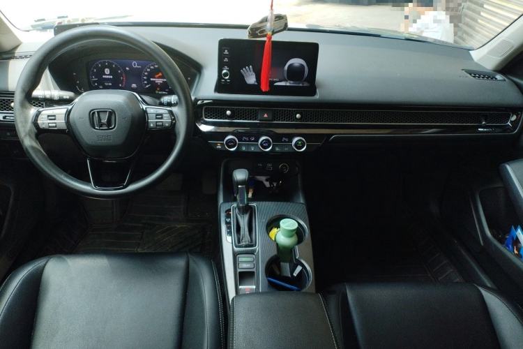 Used Honda Civic 2023 240TURBO CVT Dynamic Edition Center Console