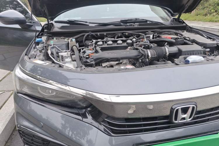 Used Honda Civic 2023 240TURBO CVT Dynamic · Center Stage Special Edition Engine Bay Right